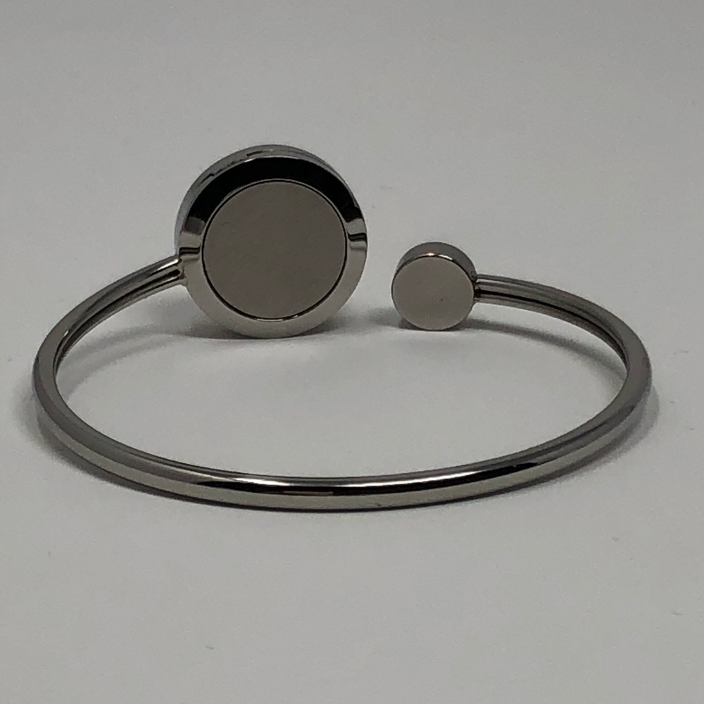 New! Aromatherapy Diffusing Bracelet - image 4